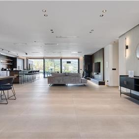 5 bedroom luxury seaside villa with indoor & outdoor pool, near Acharavi, sleeps 10